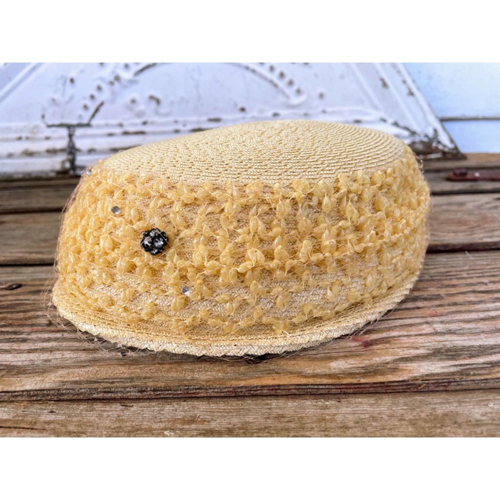 Vintage 1950s Yellow Straw Pill Box Hat Rhinestones MOD - Picture 9 of 15